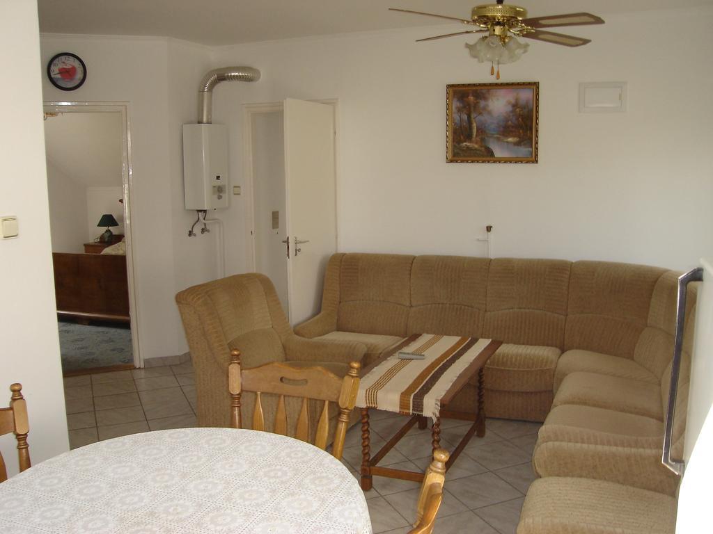 Balatonföldvár Nyitrai Apartmanok מראה חיצוני תמונה